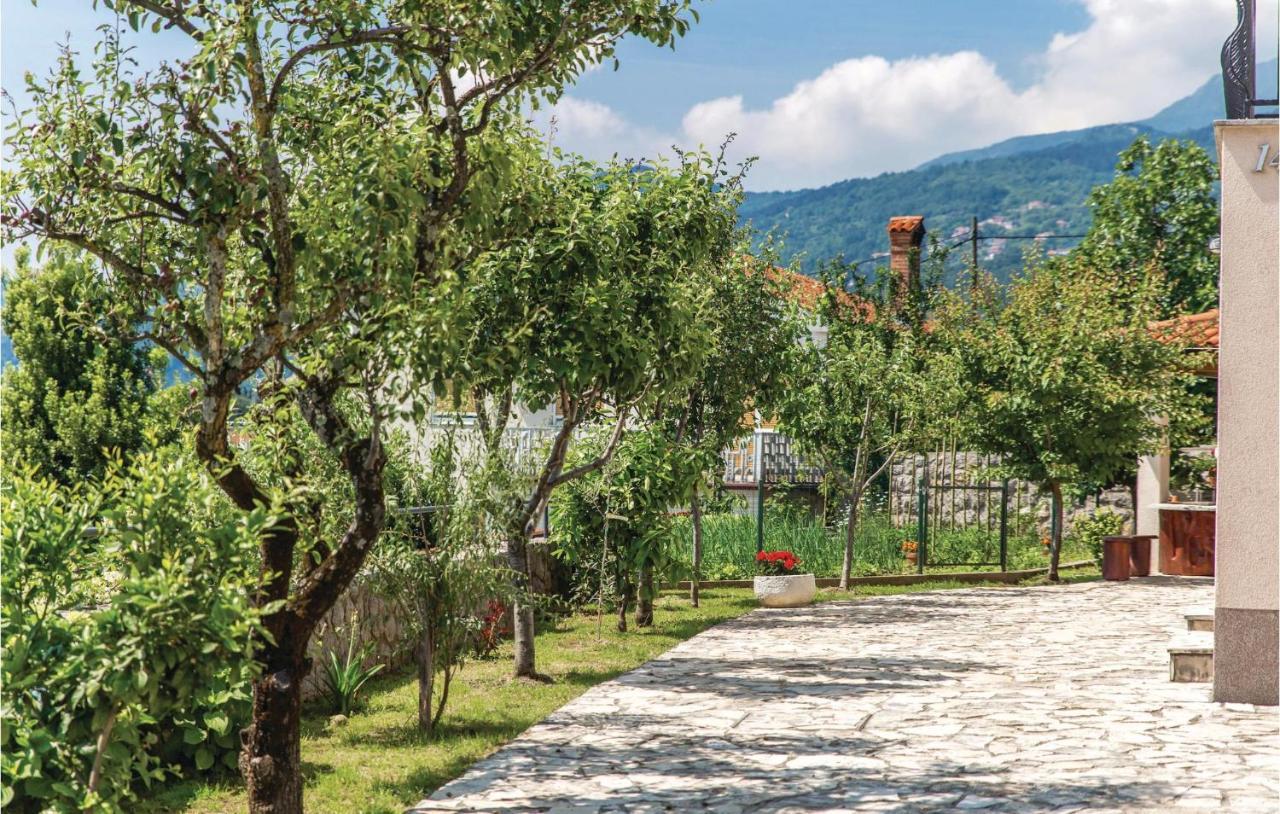 1 Bedroom Cozy Apartment In Ičići Kültér fotó